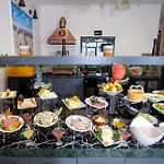 Hotel Bulton Airport 4*