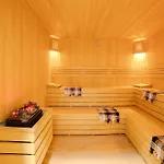 Hotel Bulton Airport 4*