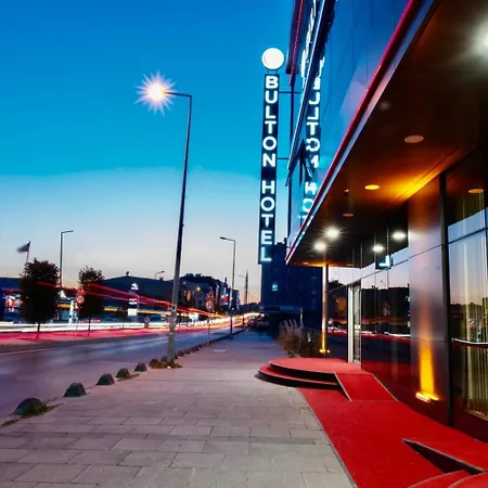 Bulton Deluxe Airport 酒店 *