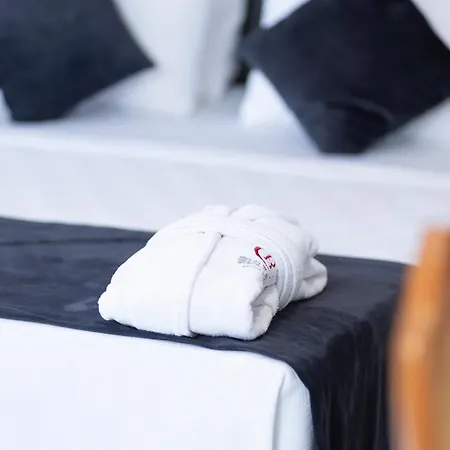 Bulton Airport & Wellness فندق 4*