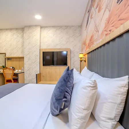 Bulton Airport Hotel