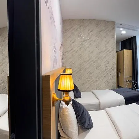 Hotel Bulton Airport &