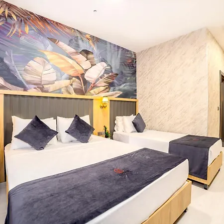 Hotel Bulton Airport &